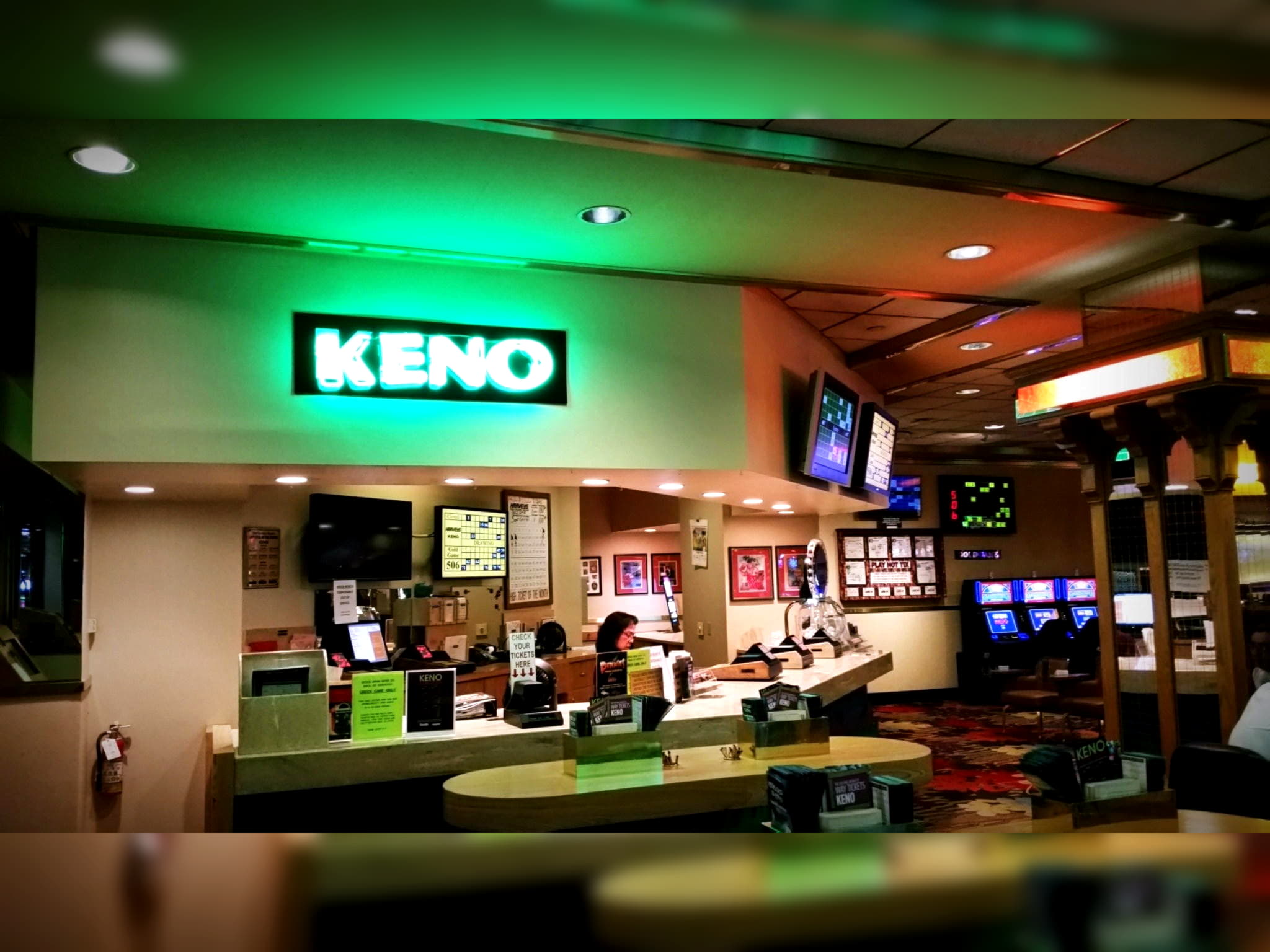 EUR 695 free chip casino at Jackpot City Casino