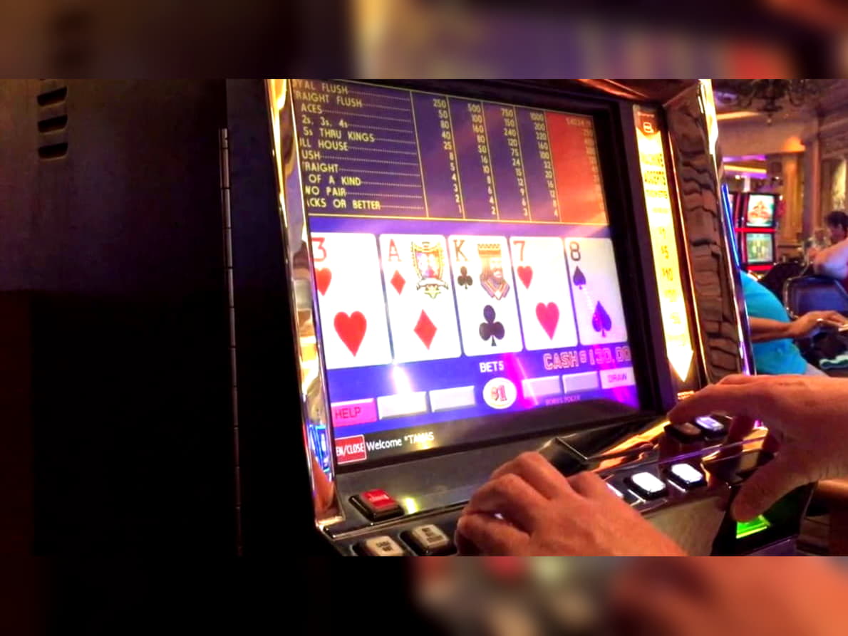 ﻿$100 Mobile freeroll slot tournament at Royal Dubai Casino