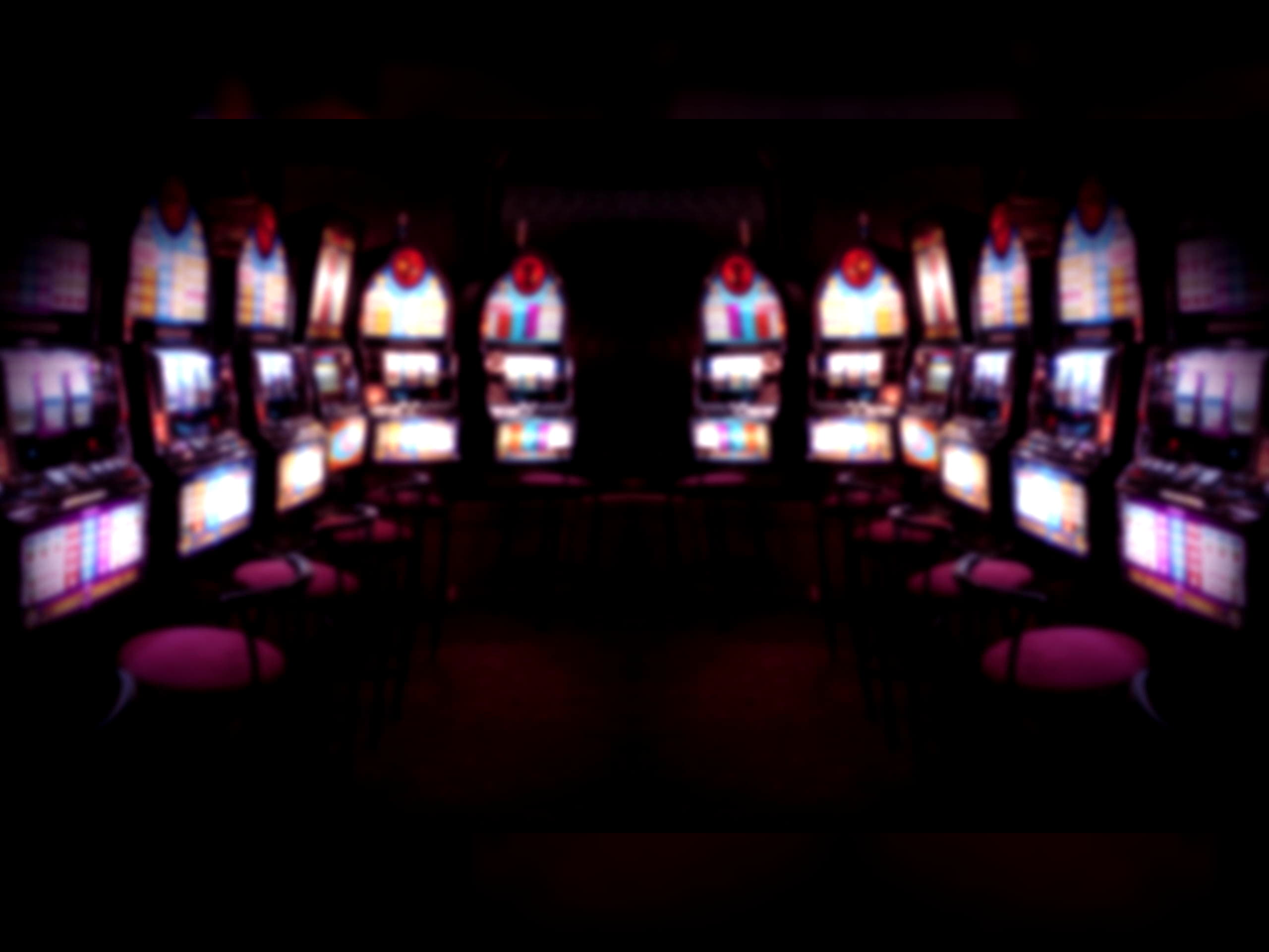€335 Daily freeroll slot tournament at Casino Max
