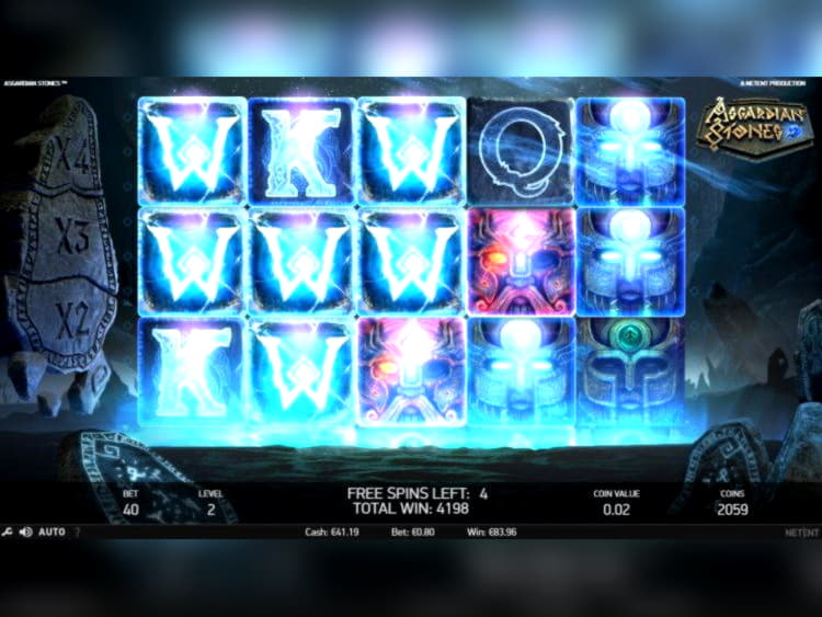 33 Free Spins right now at Casino Room