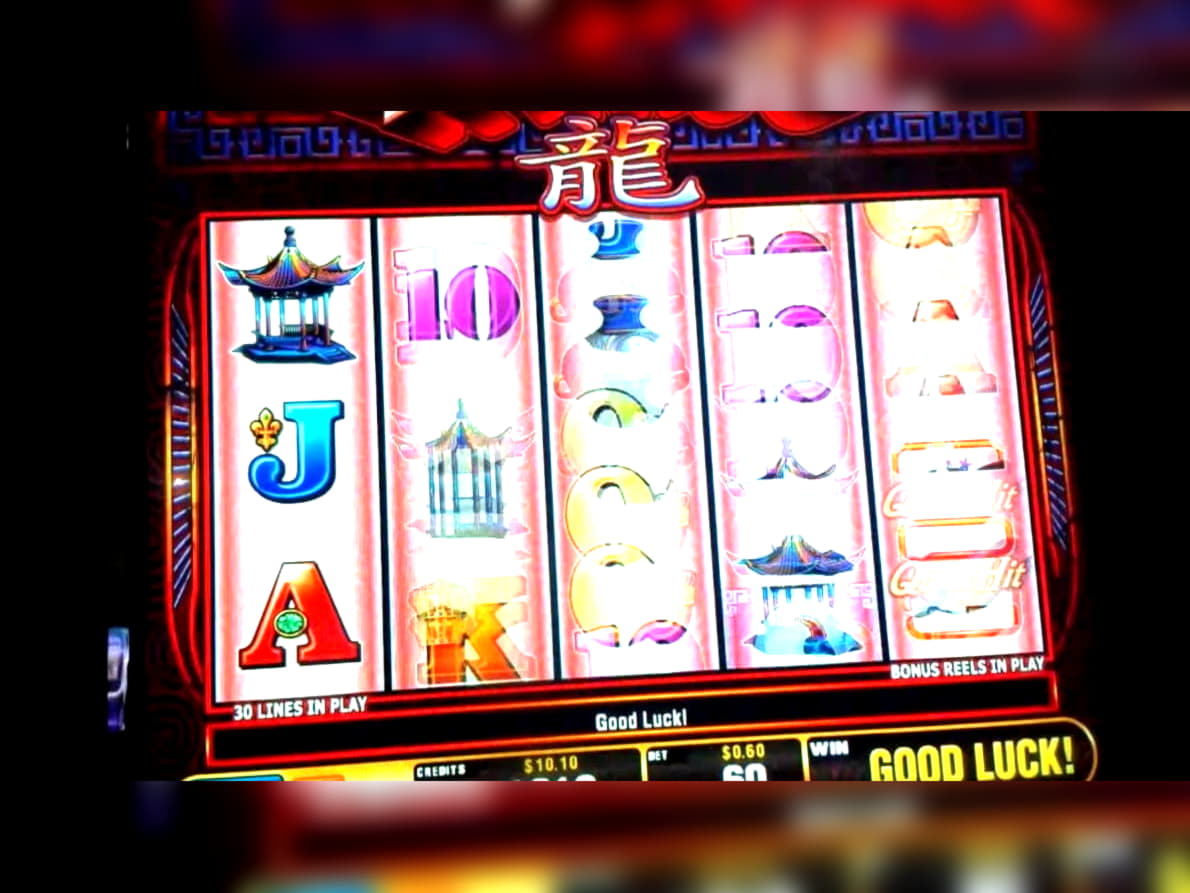 ﻿$370 Daily freeroll slot tournament at Casino Max