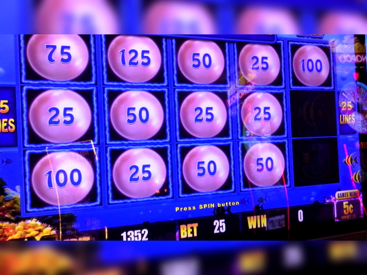 $125 FREE Chip Casino at Royal Dubai Casino