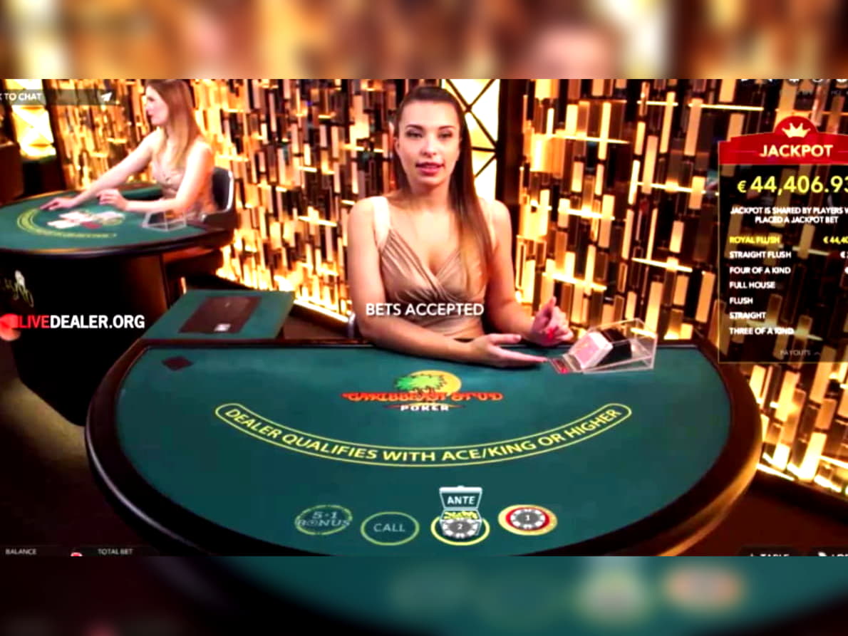 $1300 No deposit casino bonus at Royal Dubai Casino