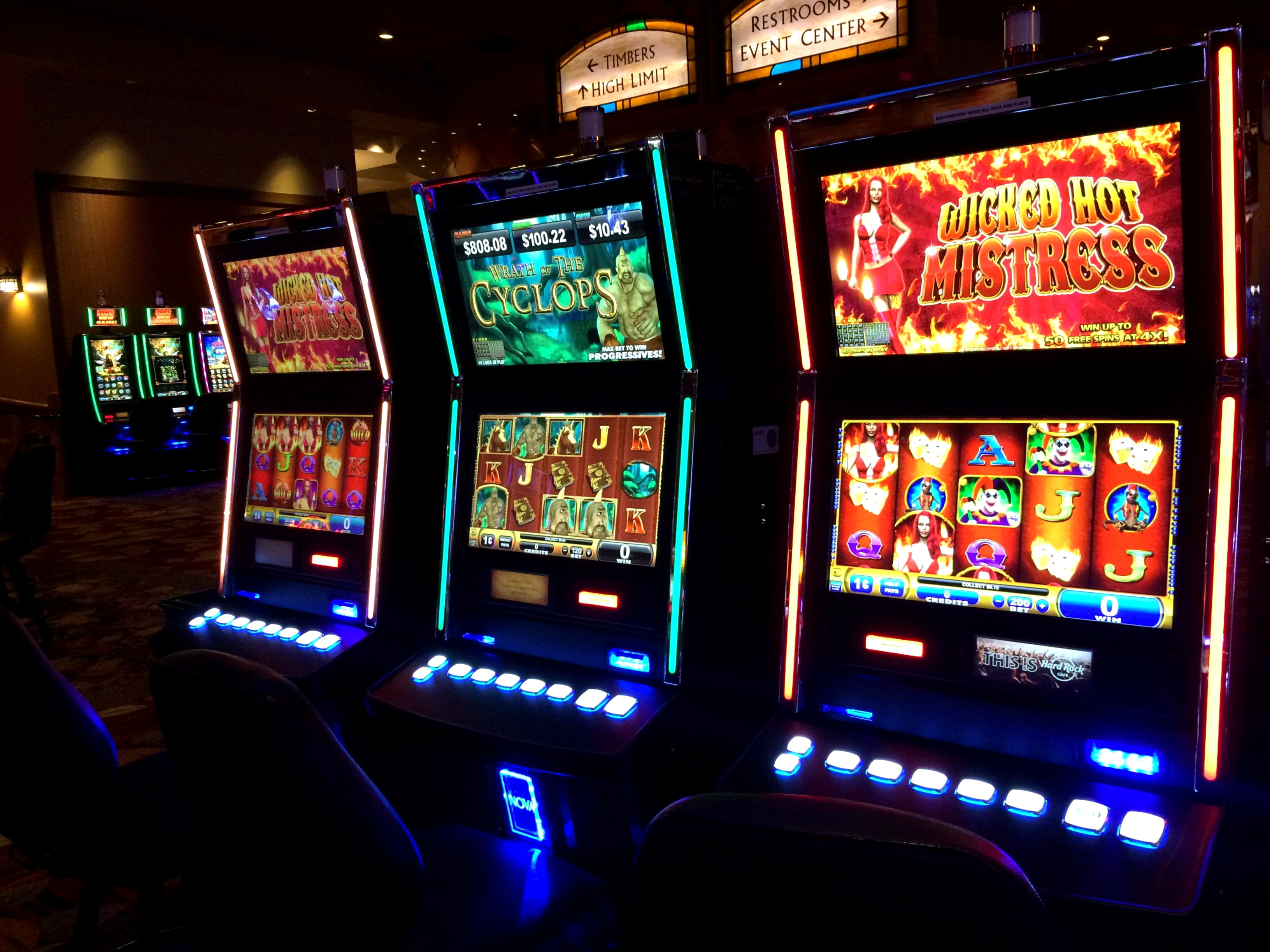 840% Deposit match bonus at 888 Casino