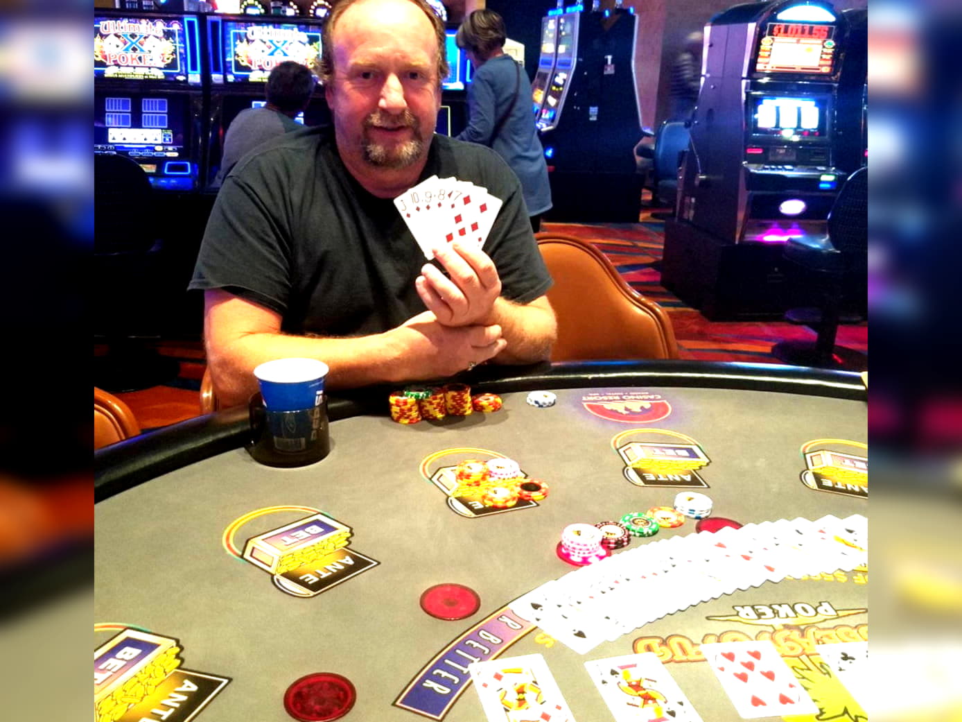 195 Free Casino Spins at LV Bet Casino