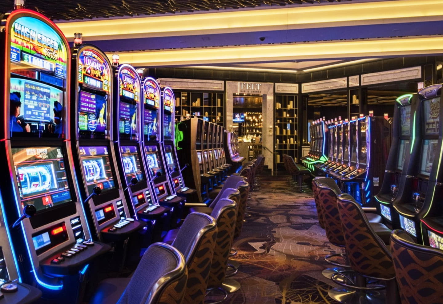 EUR 630 Free chip at Casino Max