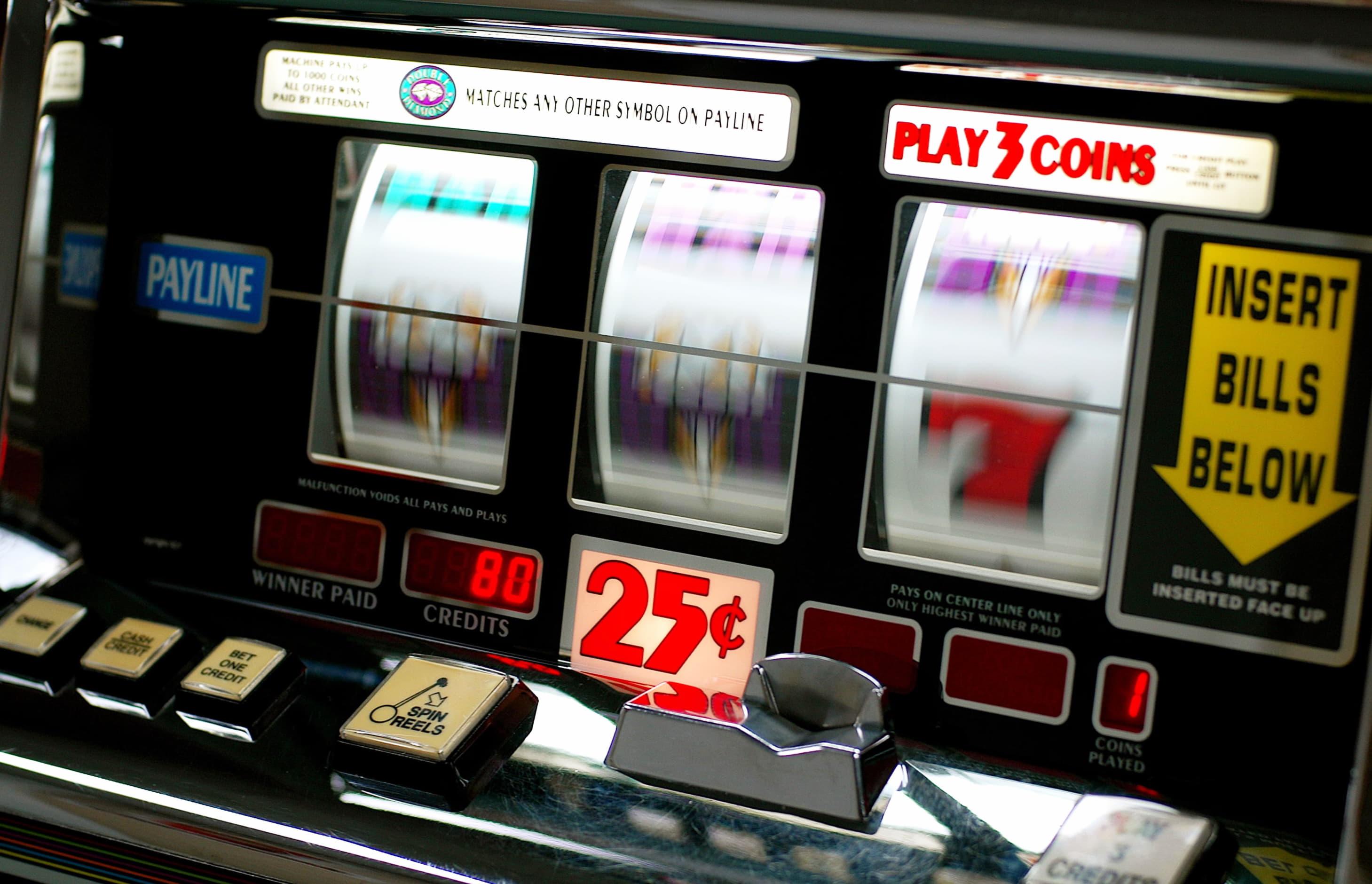 EUR 2620 no deposit bonus casino at 888 Casino