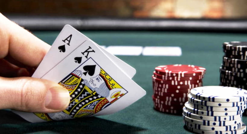 225 Loyalty Free Spins! at Royal Dubai Casino