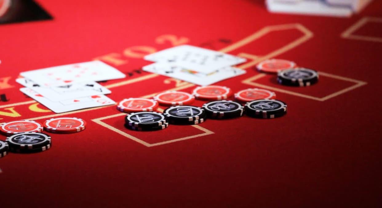 175 Free Casino Spins at Yes Casino 