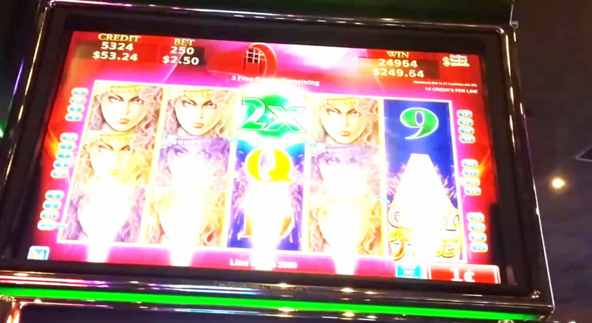 Eur 595 Mobile freeroll slot tournament at Royal Dubai Casino