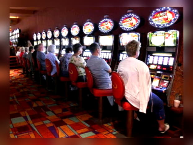 33 FREE Spins at Red Bet Casino