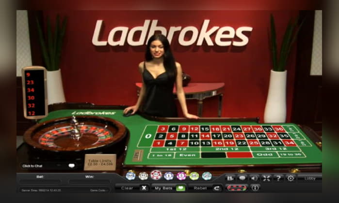 €135 Mobile freeroll slot tournament at Casino Room