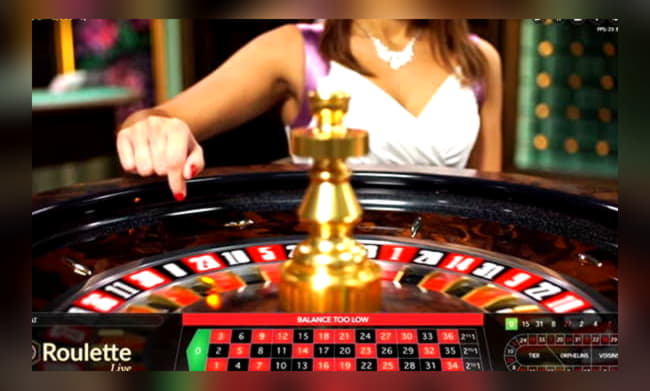 €690 Mobile freeroll slot tournament at Yes Casino 