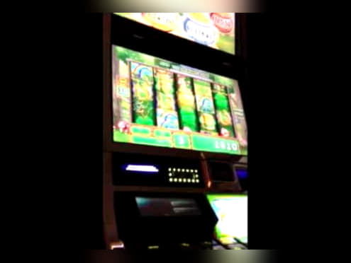 EURO 855 Daily freeroll slot tournament at Vegas Hero Casino