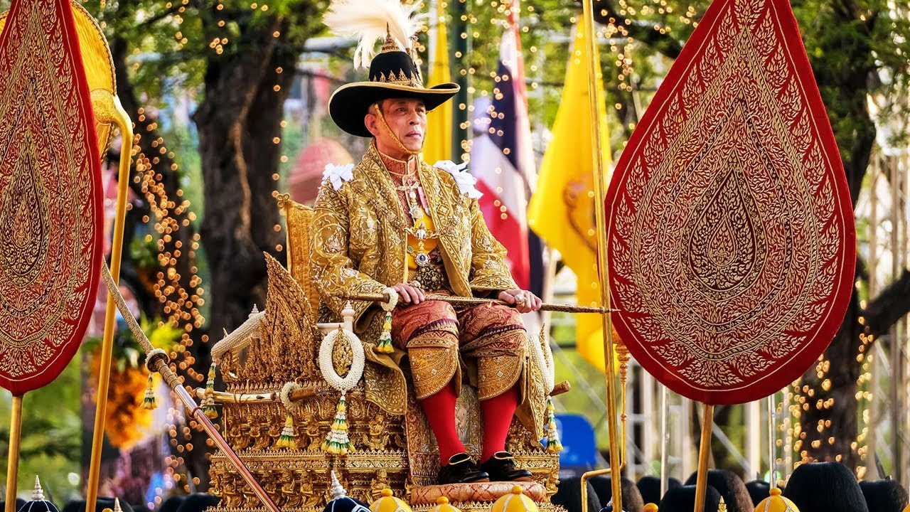 The RICHEST King In The World