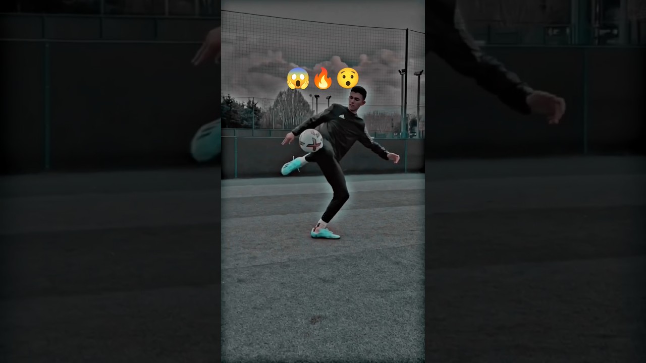 football tricks ??| football skills #shortvideo #footballtricks #football